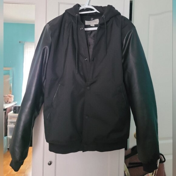 Men's Black Faux Vegan Leather Hooded Streetwear Bomber Jacket Small - Picture 4 of 15